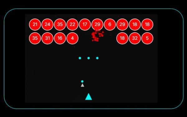 Triangle Precision Fighter - Space Arcade Survival Game